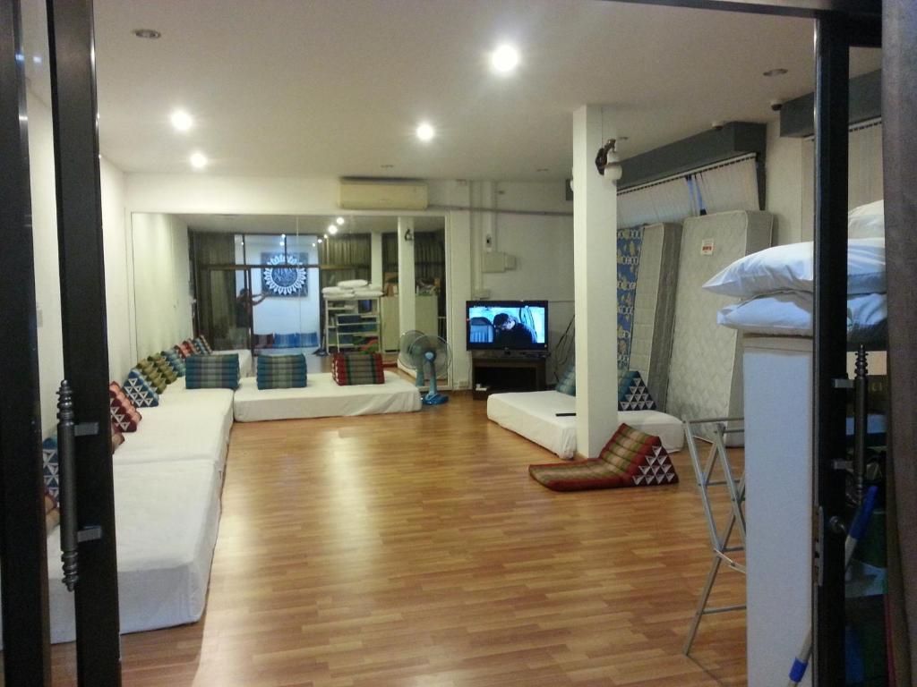 Aonang Backpacker Hostel Ao Nang Екстериор снимка